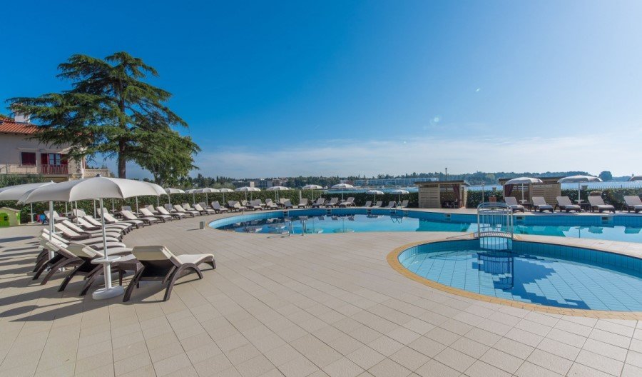 materada residence pool